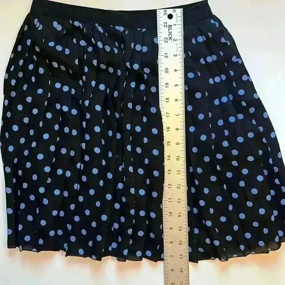 WUC Uniqlo Polka dotted Pleated Skirt, Size Small